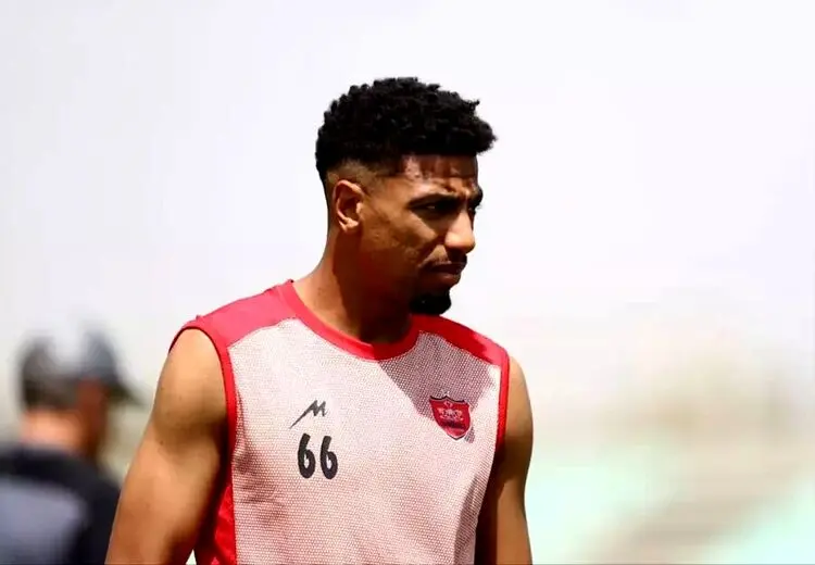 مدافع پرسپولیس: نمی‌خواهم از این تیم جدا شوم