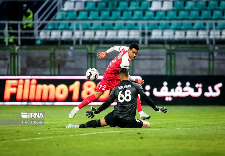 فنونی‌زاده: پرسپولیس در نقل‌وانتقالات فوق‌العاده بود/ اوسمار شکل بازی تیم را تغییر داد