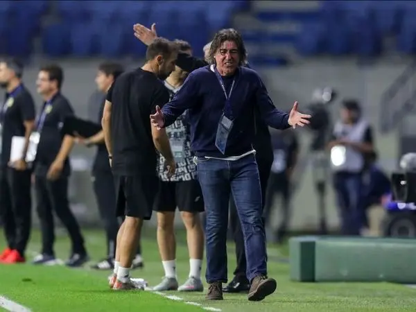 ساپینتو: به تیمم افتخار می‌کنم/ همه دیدند گل استقلال درست بود!