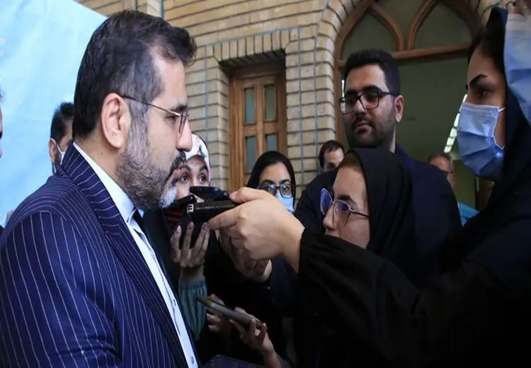 وزیر ارشاد: برای جوانان پوشش شرعی معین می‌کنیم