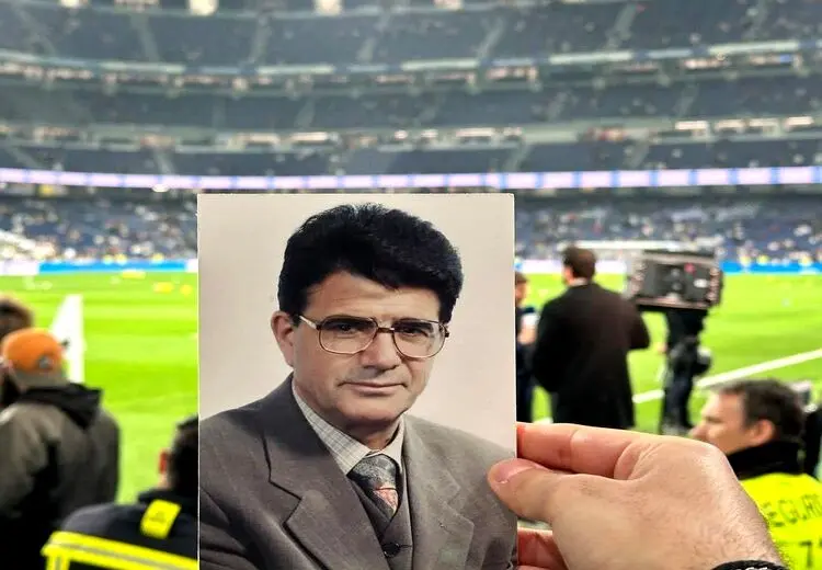 استاد شجریان بازی حساس رئال مادرید را اینطوری دید!/ عکس