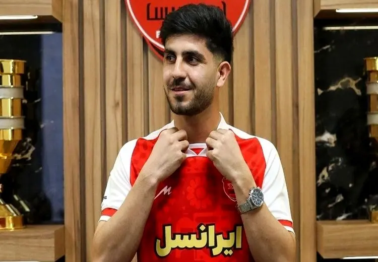 محمد خدابنده لو در پرسپولیس ماندگار شد