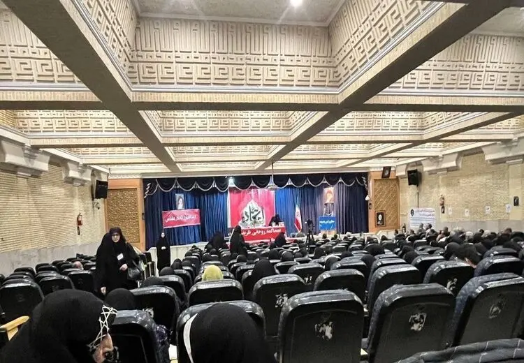 وقتی سخنران هم، محاکمه ظریف و روحانی را جدی نگرفت