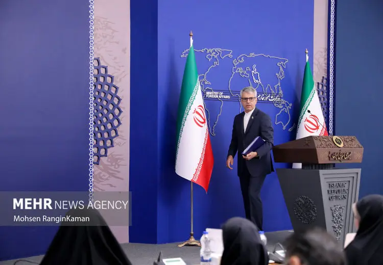 سخنگوی وزارتخارجه ایران:  واژۀ تسلیم در تکست‌بوک ایرانی‌ها جایی ندارد