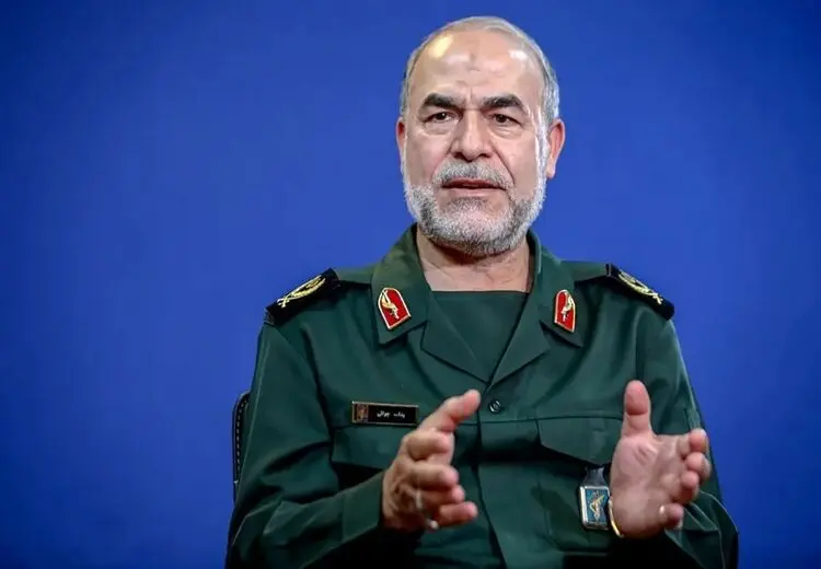  معاون سیاسی سپاه: کسی که روی قدرت دفاعی کشور معامله کرد صلاحیت ندارد