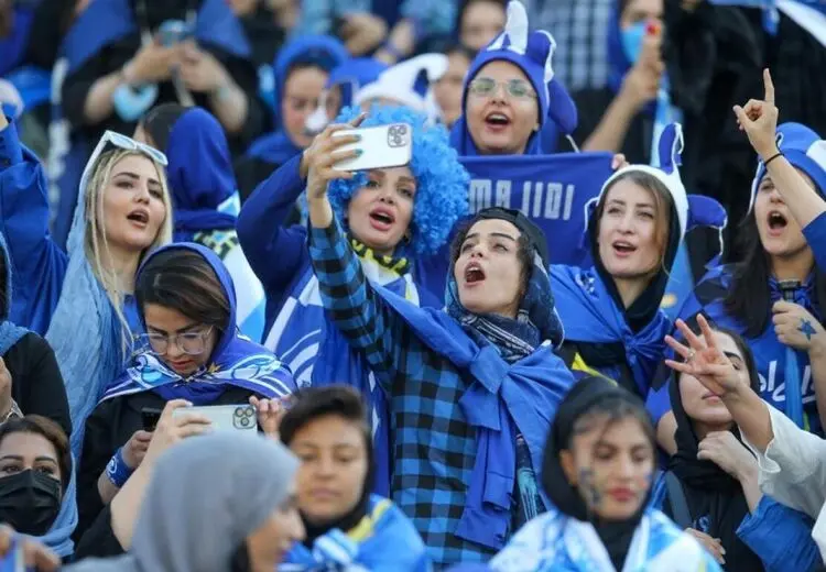 آماده باش به زنان استقلالی برای حضور در ورزشگاه