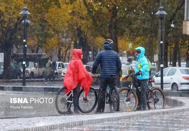 آسمان ایران همچنان بارانی است