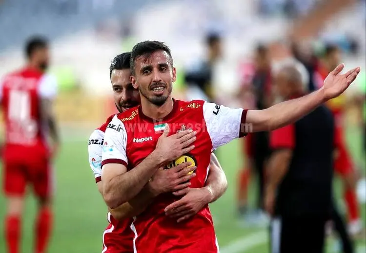 سعید صادقی با پرسپولیس تمدید کرد