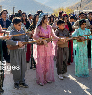 برگزاری جشن با ساز تنبور پس از سه روز روزه‌داری 