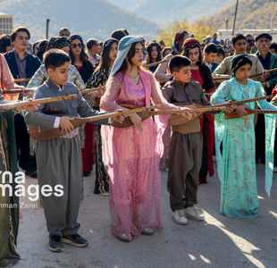 برگزاری جشن با ساز تنبور پس از سه روز روزه‌داری 