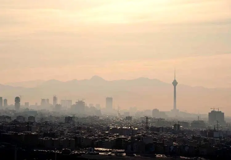 مردم برای ثبت خسارت ساختمان‌ها به فرمانداری مراجعه کنند