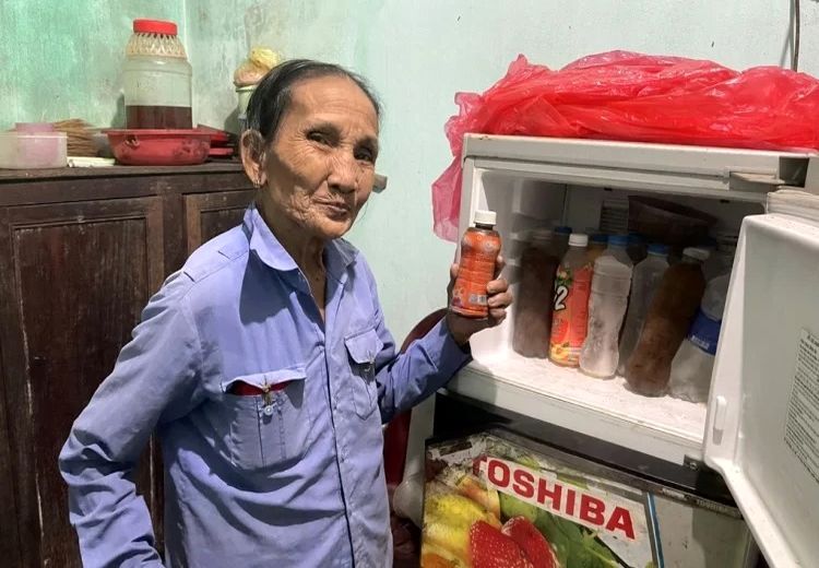 زن ۷۵ ساله ویتنامی: ۵۰ سال است که فقط با آب و نوشابه زنده‌ام! 