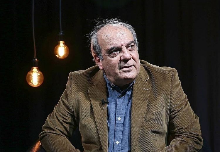 انتقاد تند عباس عبدی از برگزاری ۱۲۰ هزار مراسم برای رئیسی
