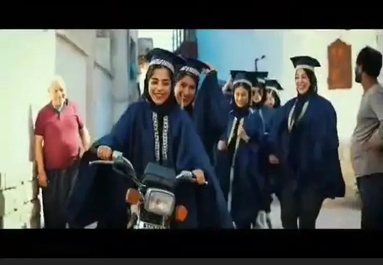 پس‌لرزه انتشار کلیپ جشن فارغ‌التحصیلی دانشکده الزهرا/ دختران مرتکب جرم شده‌اند؟