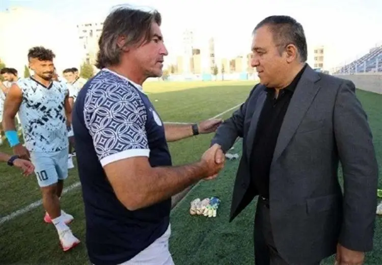 پشت پرده  ماجرای جلسه شبانه بازیکنان با تاجرنیا !