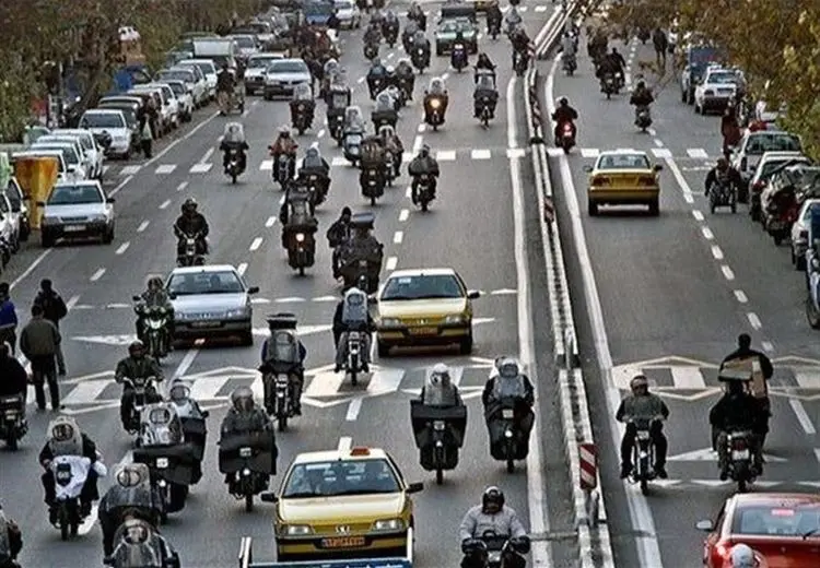 پلیس راهور: جابجایی مسافر با خودروی شخصی تخلف است/با جدیت برخورد می‌کنیم