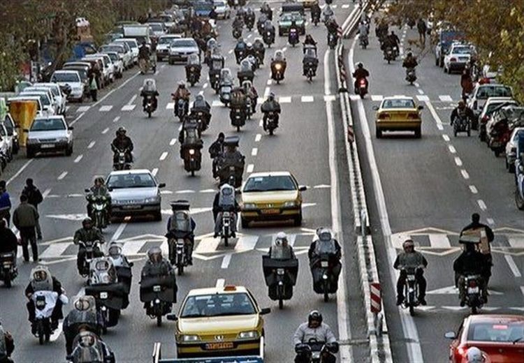 پلیس راهور: جابجایی مسافر با خودروی شخصی تخلف است/با جدیت برخورد می‌کنیم