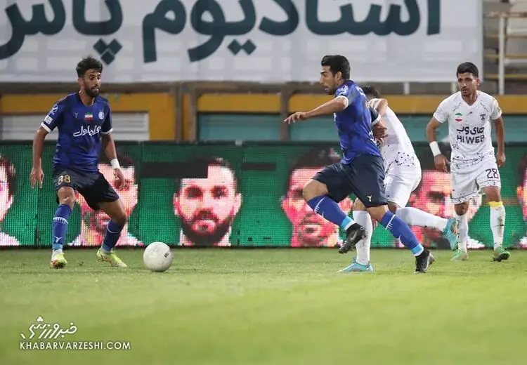 اولین باخت سنگین‌ نکونام با استقلال 