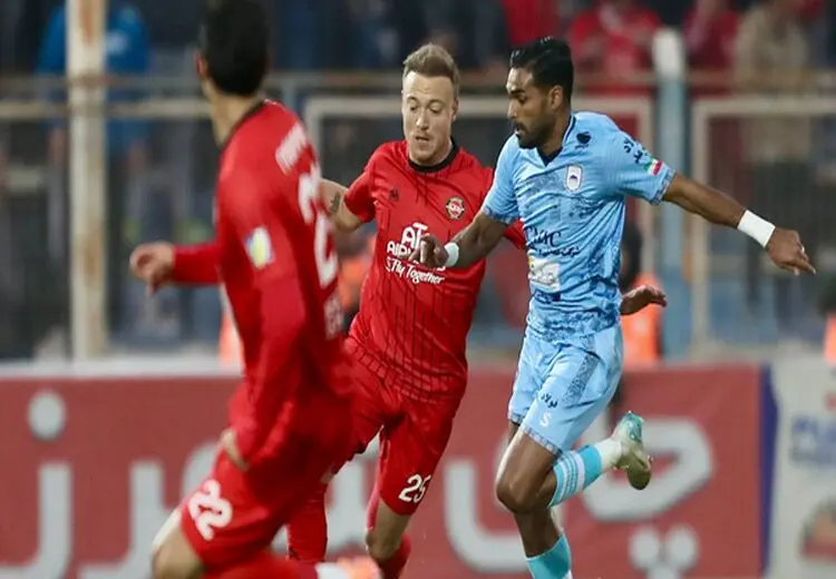 تراکتور، پرسپولیس را در صدر نگه داشت
