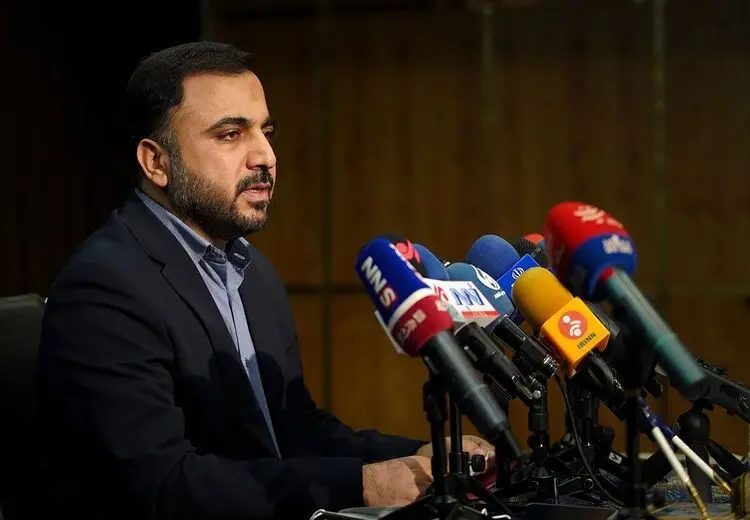 وزیر ارتباطات تقصیر آنتن‌ندادن موبایل را گردن مردم انداخت!