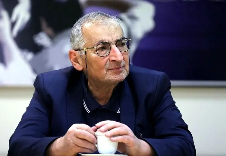 واکنش تند جوانفکر به زیباکلام: احمدی‌نژاد نسبتی با آمریکا ستیزی نداشته و ندارد