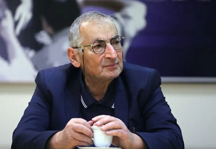 واکنش تند جوانفکر به زیباکلام: احمدی‌نژاد نسبتی با آمریکا ستیزی نداشته و ندارد
