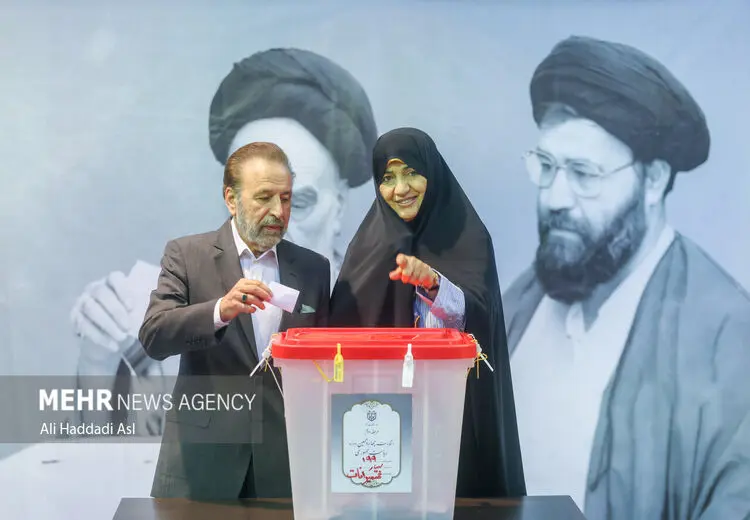 واعظی به مرددین: اگر شما رای ندهید کسانی که می آیند به کاندیدای خود رای میدهند و شما مجبورید همان سیاست را بپذیرید