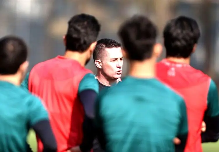 اوسمار ۲ بازیکن پرسپولیس را اخراج کرد!