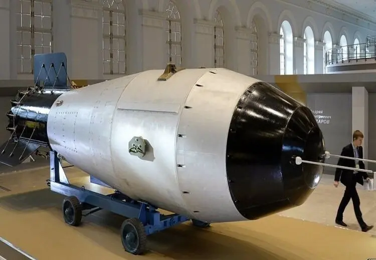 یک منبع در دفتر نخست‌وزیر ژاپن: توکیو به سلاح هسته‌ای نیاز دارد