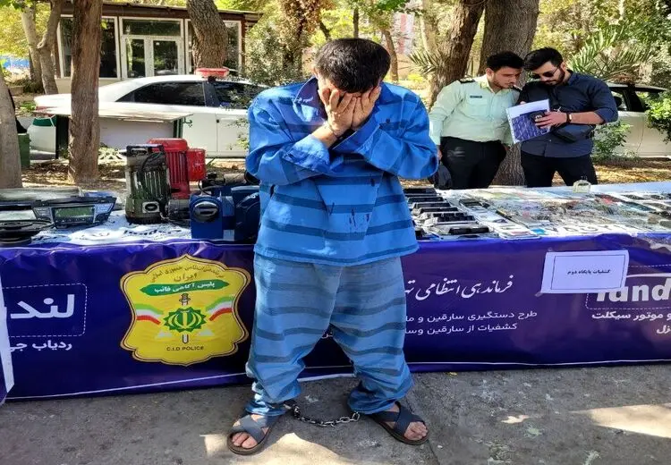  برای هیجان باتری چراغ‌های راهنمایی و رانندگی را می‌دزدیدم!