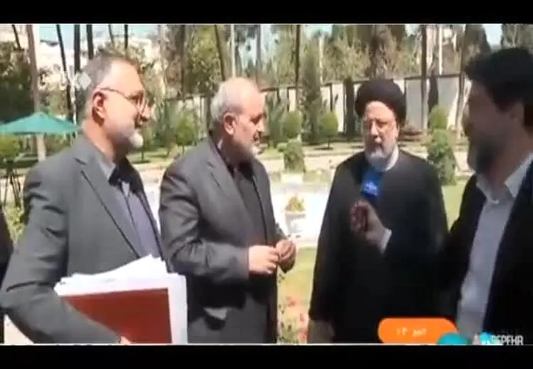 رانندگی رییسی با خودروی هیبریدی/ فیلم