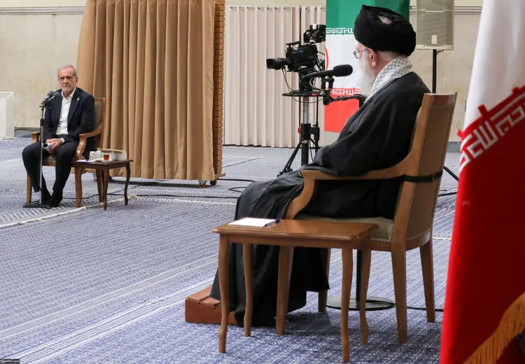 پزشکیان درباره فیلتربنگ به رهبری چه گفت؟