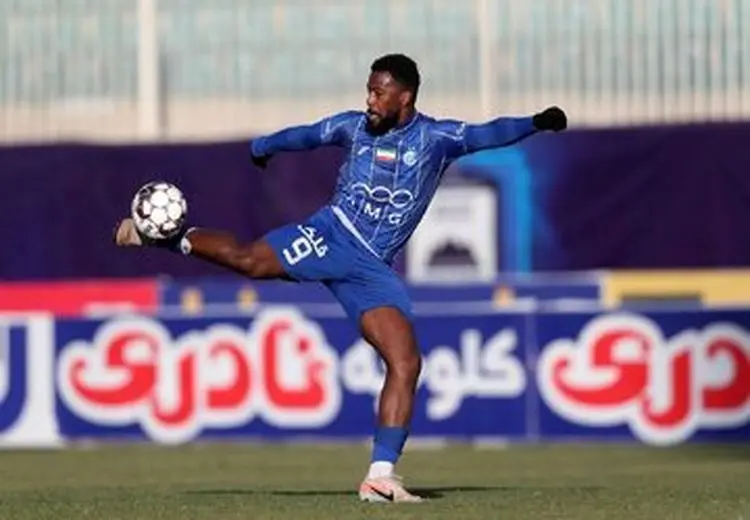 مهاجم خارجی استقلال مسافر تهران شد