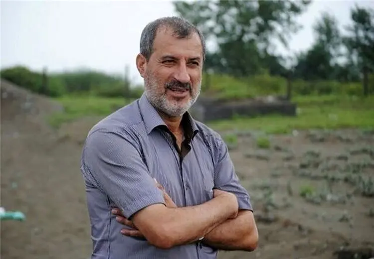 مایلی کهن: با قلعه نویی خوب نیستم اما کوچکتر و بزرگتری گفته‌اند / خداداد خیلی شیطان است/ میگویند مرگ بر آمریکا اما یک ماه می‌روند آنجا عشق و حال!