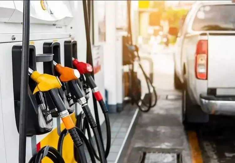 اجرای طرح افزایش قیمت بنزین به تعویق افتاد