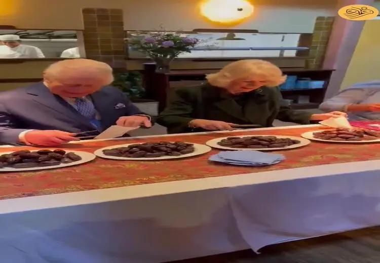 بسته بندی خرما توسط پادشاه و ملکه انگلیس برای افطار ماه رمضان