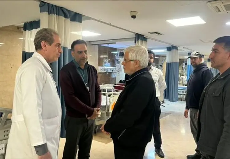 بازدید عارف از اورژانس بیمارستان سینا و مجروحان جنگ