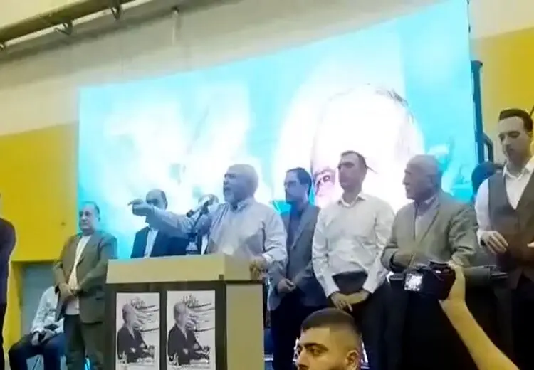 ظریف: نگذارید کسانی که  منافع آن‌ها در خانه نشینی شما است شما را از حضور در پای صندوق رای محروم کنند