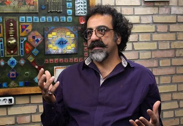 این مجری معروف تلویزیون در کودکی دستفروشی می‌کرد