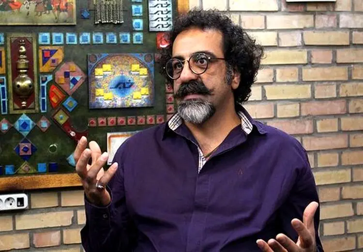 این مجری معروف تلویزیون در کودکی دستفروشی می‌کرد