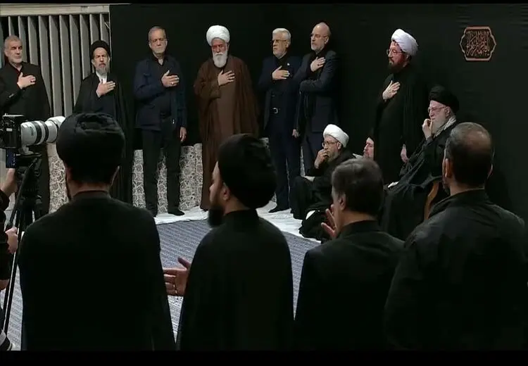 حضور رهبر انقلاب در مراسم شام شهادت حضرت فاطمه (ع)