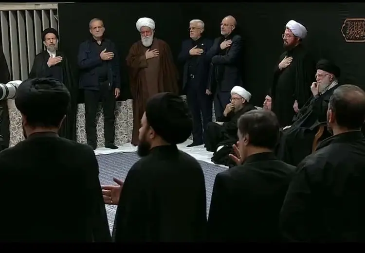 حضور رهبر انقلاب در مراسم شام شهادت حضرت فاطمه (ع)