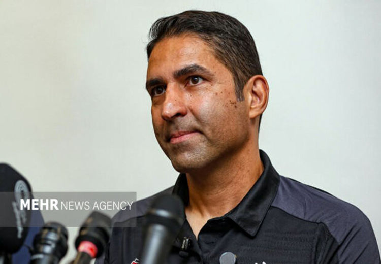 وحید هاشمیان بدون رقیب سرمربی پرسپولیس ماند!