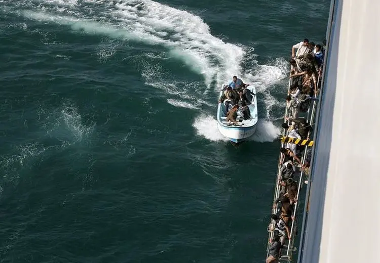 هشدار اتحادیه اروپا به کشتی‌ها برای دوری از آب‌های یمن