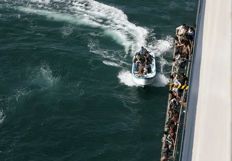 هشدار اتحادیه اروپا به کشتی‌ها برای دوری از آب‌های یمن