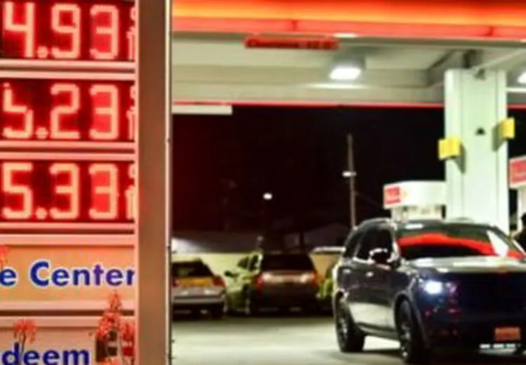 خداحافظی آمریکا با بنزین 3 دلاری/ تا این تاریخ منتظر تغییر قیمت نباشید