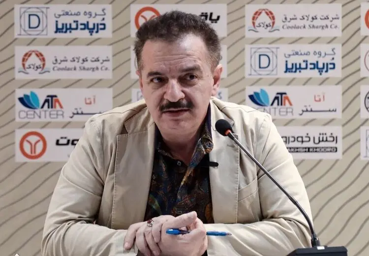 زنوزی: ایستادگی ملت ایران را ستایش میکنم