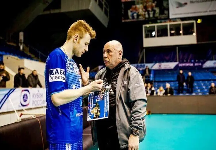 زایتسف، قهرمان نامدار والیبال درگذشت