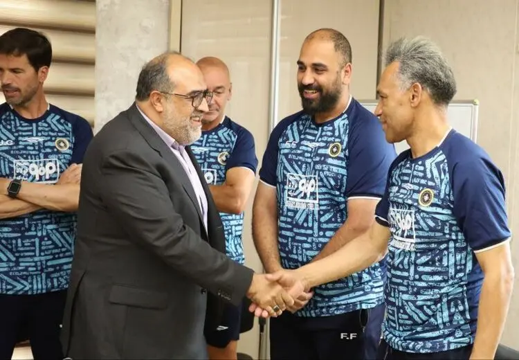 دیدار مدیرعامل جدید سپاهان با مورایس، بازیکنان و کادر فنی + عکس