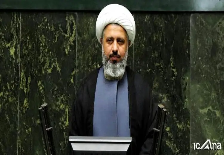 آقای رییس جمهور، رییس سازمان بورس را برکنار کنید
